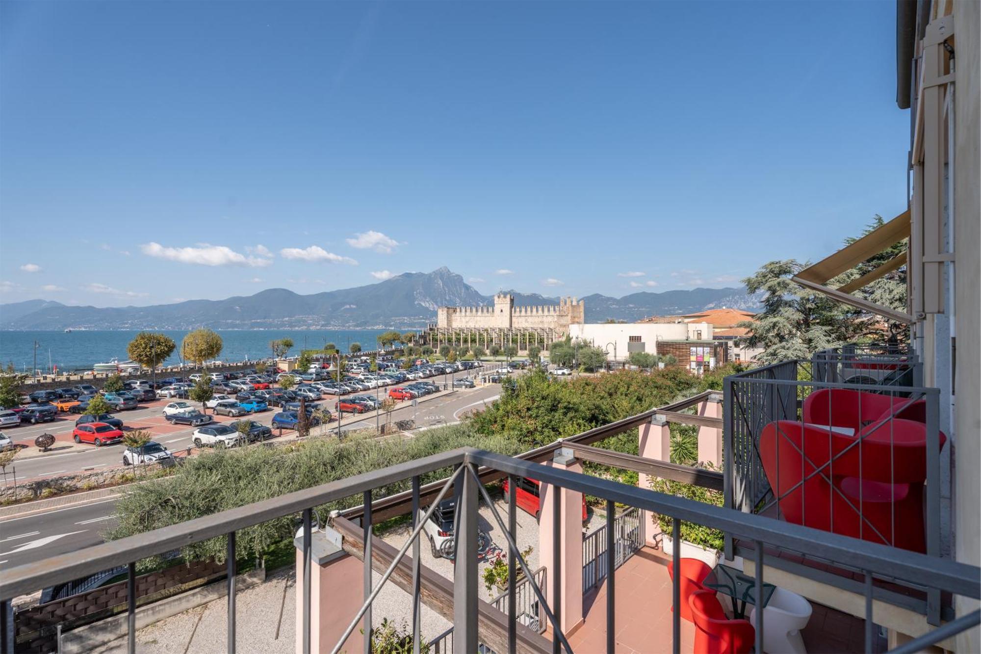 Hotel Al Castello Torri Del Benaco Eksteriør bilde