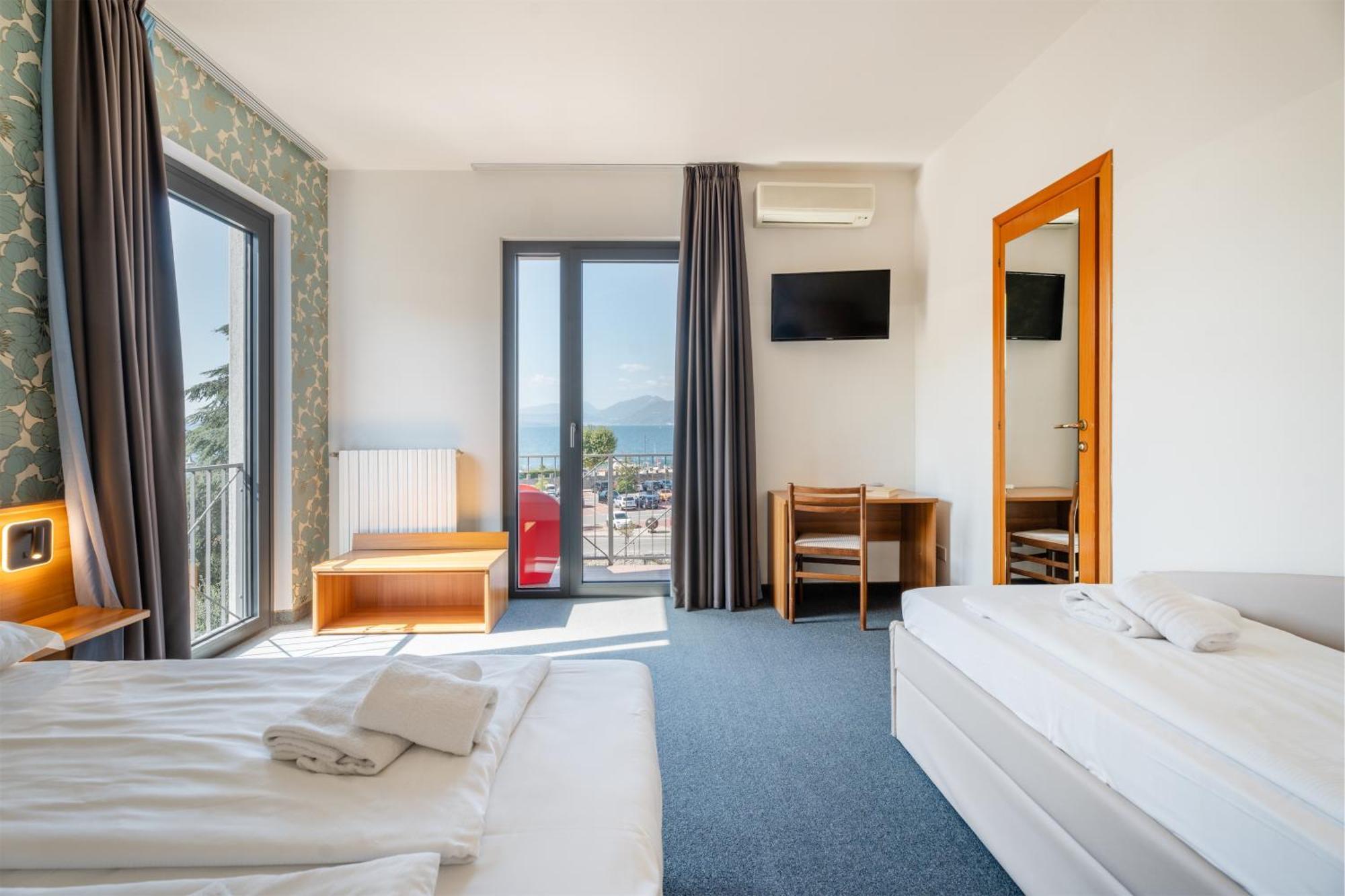 Hotel Al Castello Torri Del Benaco Eksteriør bilde