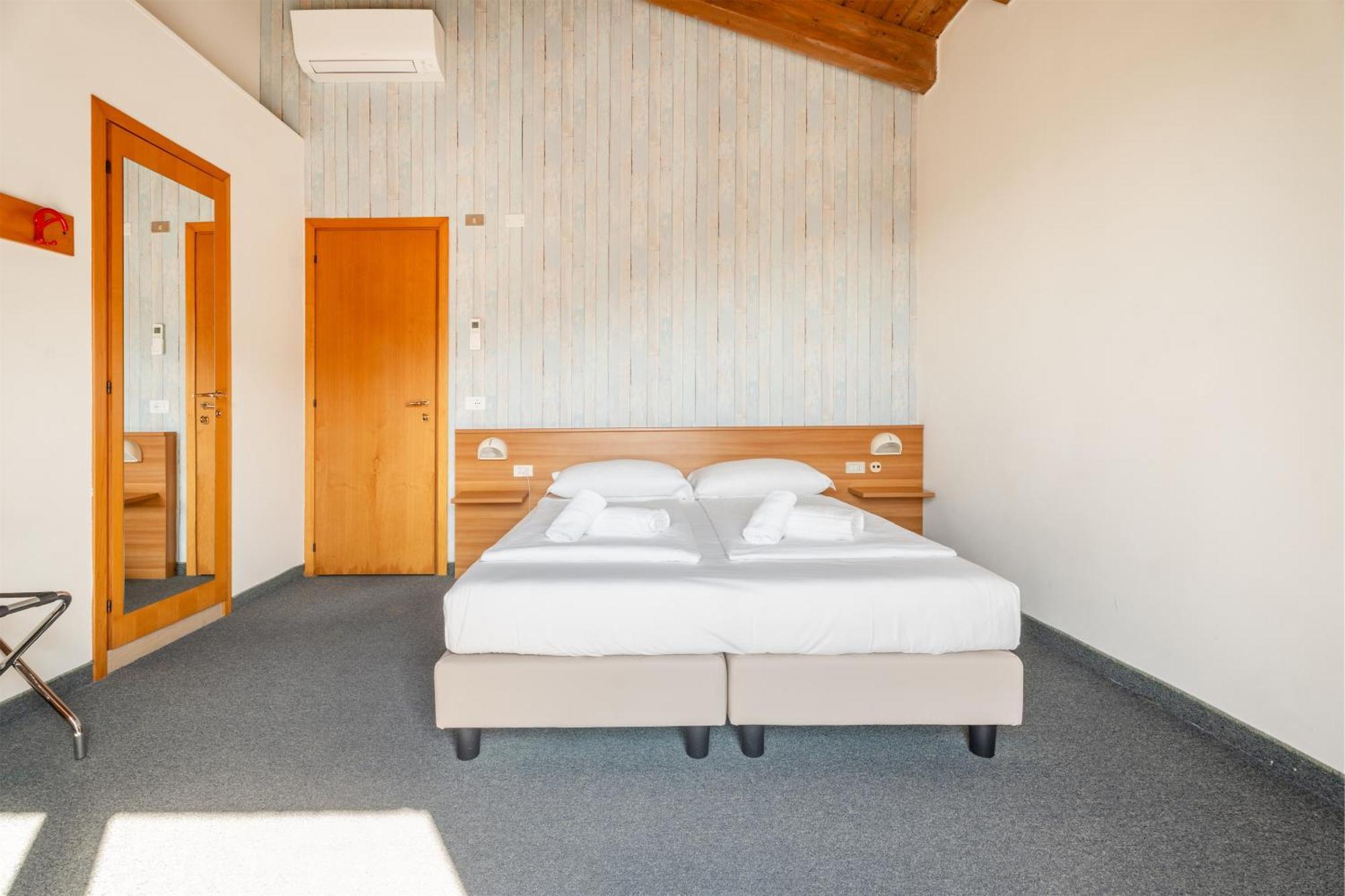 Hotel Al Castello Torri Del Benaco Eksteriør bilde