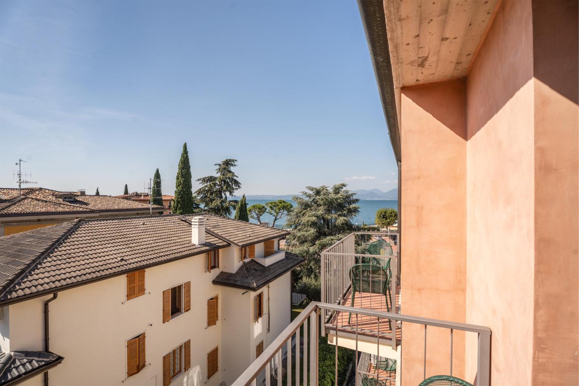 Hotel Al Castello Torri Del Benaco Eksteriør bilde