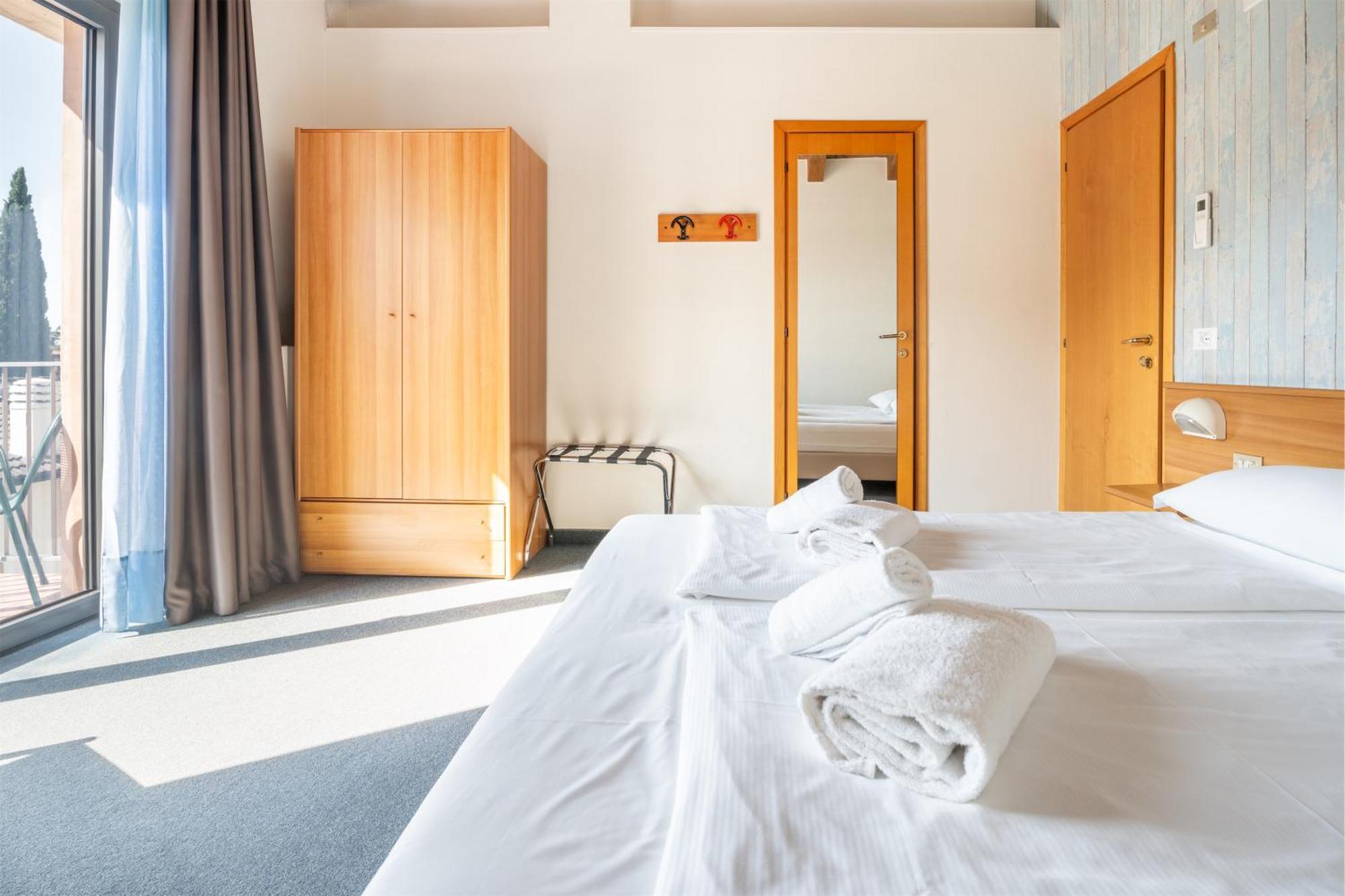Hotel Al Castello Torri Del Benaco Eksteriør bilde