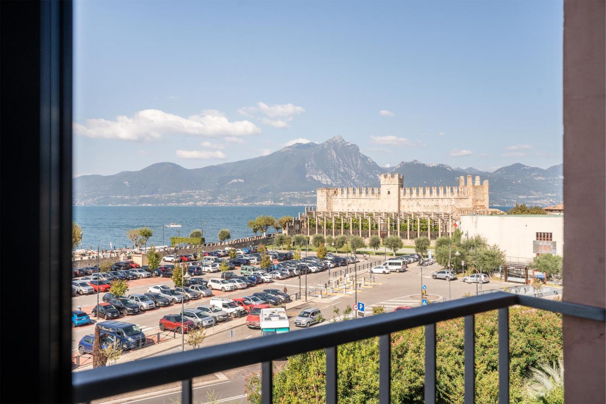 Hotel Al Castello Torri Del Benaco Eksteriør bilde