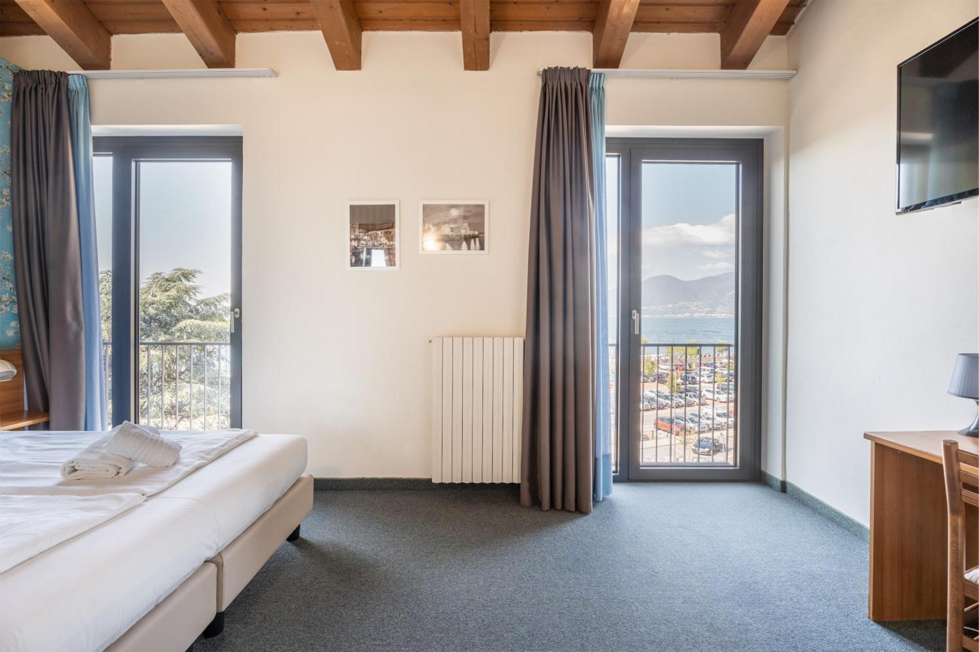 Hotel Al Castello Torri Del Benaco Eksteriør bilde